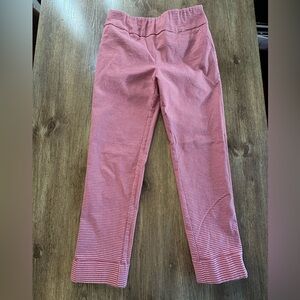 Red and white gingham stretch cropped pant